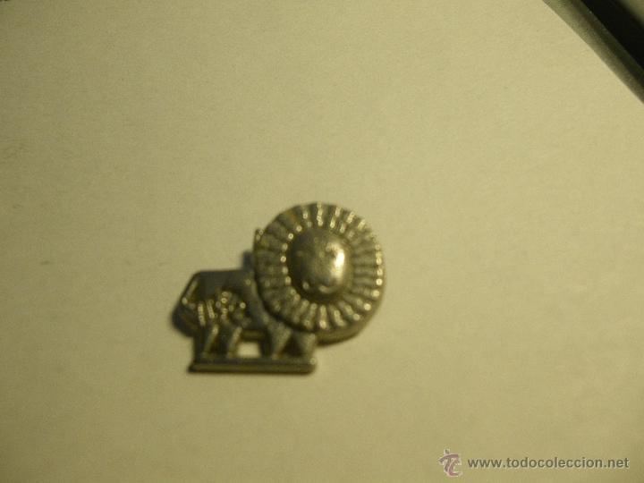 Pins de colecci&oacute;n: Pin hor&oacute;scopo Leo (pua rota)