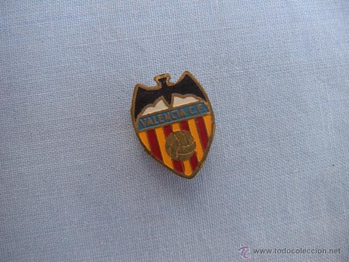 Pins de colecci&oacute;n: ANTIGUA INSIGNIA DE SOLAPA ESMALTADA PIN VALENCIA CF FUTBOL