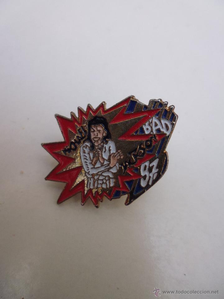 Pins de colecci&oacute;n: PIN MICHAEL JACKSON-BAD 87 - Foto 1