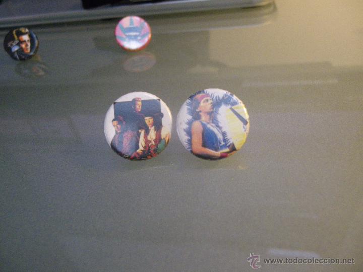 Pins de colecci&oacute;n: 2 pins chapa de banda de Rock - Foto 2