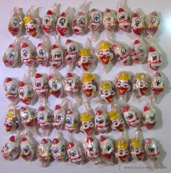 Pins e Spille di collezione: 50 pins imperdible payasos pl&aacute;stico pintado a mano