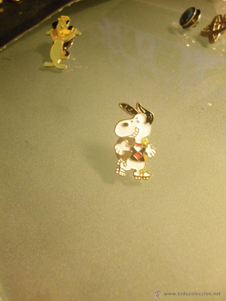 Pins de colecci&oacute;n: Pin personaje de dibujos patinando