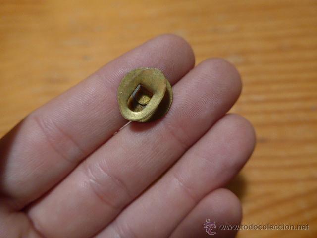 Pins de colecci&oacute;n: Antigua insignia casa degli italiani, de coche ? - Foto 2
