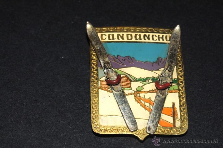Collection pins: PIN INSIGNIA DE AGUJA IMPERDIBLE CANDANCHU