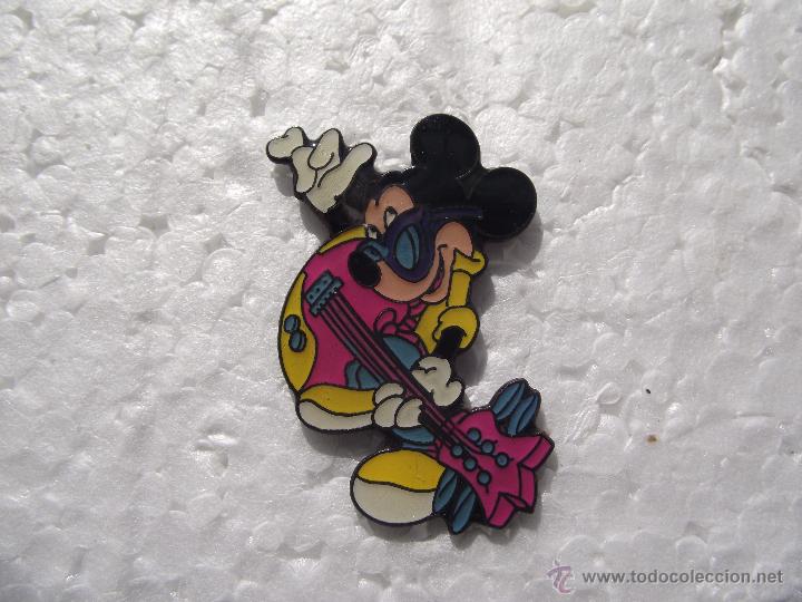 Pins de colecci&oacute;n: PIN MICKEY MOUSE GUITARRISTA. DIBUJOS DISNEY