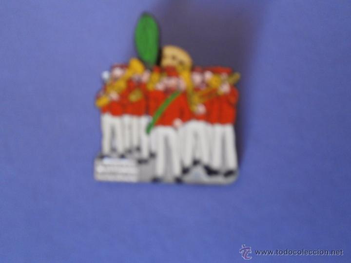 Pins de cole&ccedil;&atilde;o: pins   DE  OJAL entitats musicals