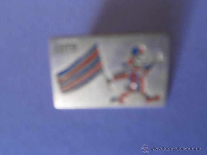 Pins de colecci&oacute;n: PINS   DE  OJAL  AVUI