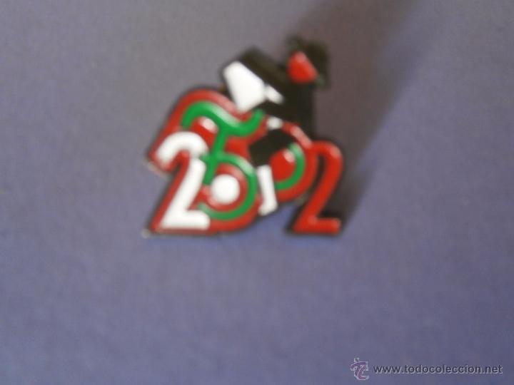 Pins de cole&ccedil;&atilde;o: PINS DE OJAL PREGON DE LA MAGDALENA A&Ntilde;O 2002