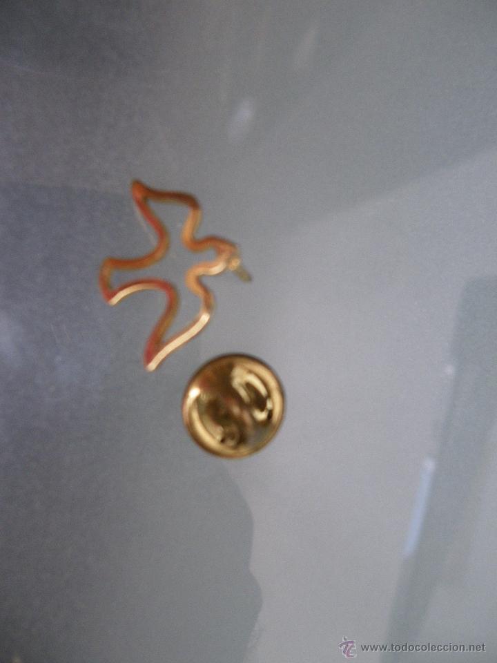 Pins de colecci&oacute;n: 2 PINS PALOMA DE LA PAZ (tambi&eacute;n la tengo en blanco)