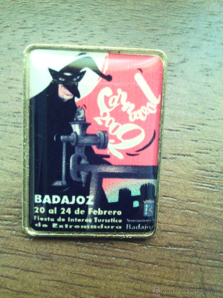 Pins de colecci&oacute;n: Pin Carnaval de Badajoz 2009. - Foto 1