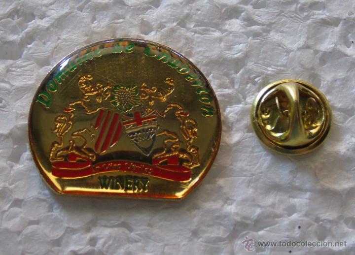 Pin's de collection: PIN DE BEBIDAS. BODEGA FRANCESA DE VINO. DOMAINE DE CHABERTON