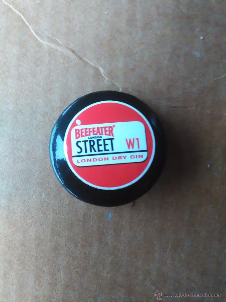Pins de colecci&oacute;n: CHAPA-PIN GINEBRA BEEFEATER.LONDON DRY GIN