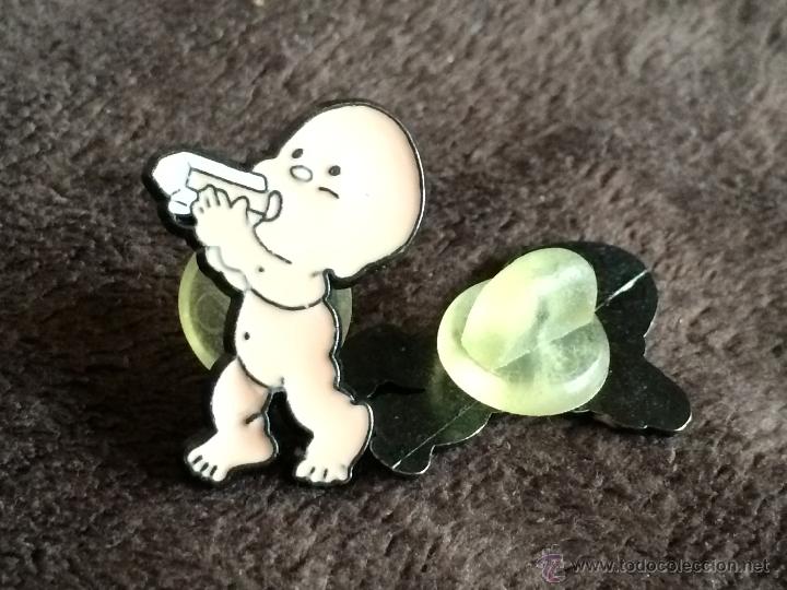 Pins de colecci&oacute;n: PIN DE BEBE TOMANDO BIBERON - Foto 2
