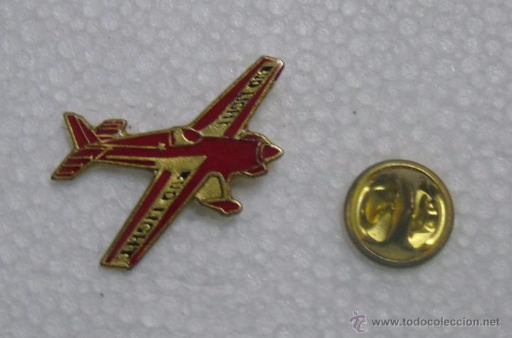 Pins de colecci&oacute;n: PIN DE AVIONES AEROL&Iacute;NEAS. AVI&Oacute;N VUELO ACROB&Aacute;TICO RED BULL