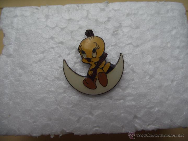 Pins de colecci&oacute;n: PIN PIOLIN TOCANDO LA GUITARRA EN LA LUNA