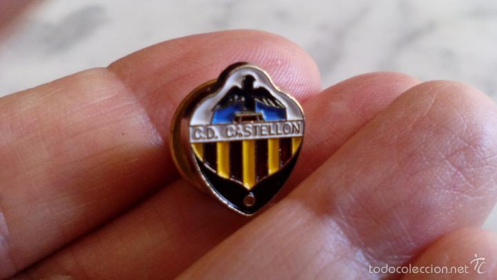 Pins de colecci&oacute;n: pins de boton escudo c.d.castellon
