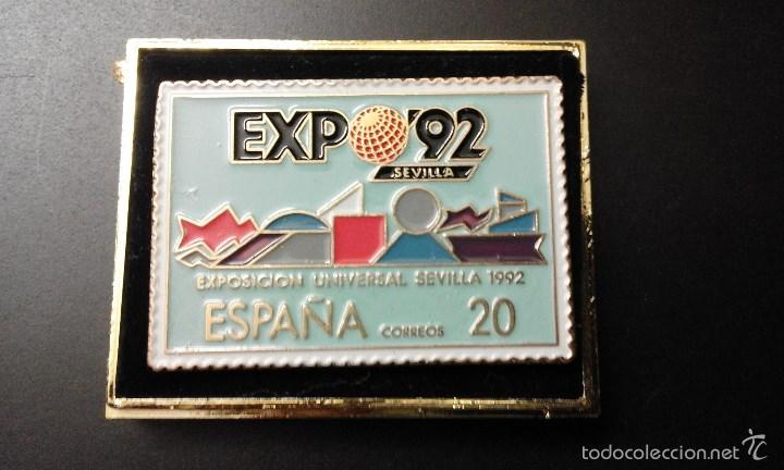 Pins de colecci&oacute;n: .1 PIN MET&Aacute;LICO DE ** LA EXPO'92 SEVILLA ** EXPOSICI&Oacute;N UNIVERSAL 1992 - CORREOS 20 - CAJA ORIGINAL