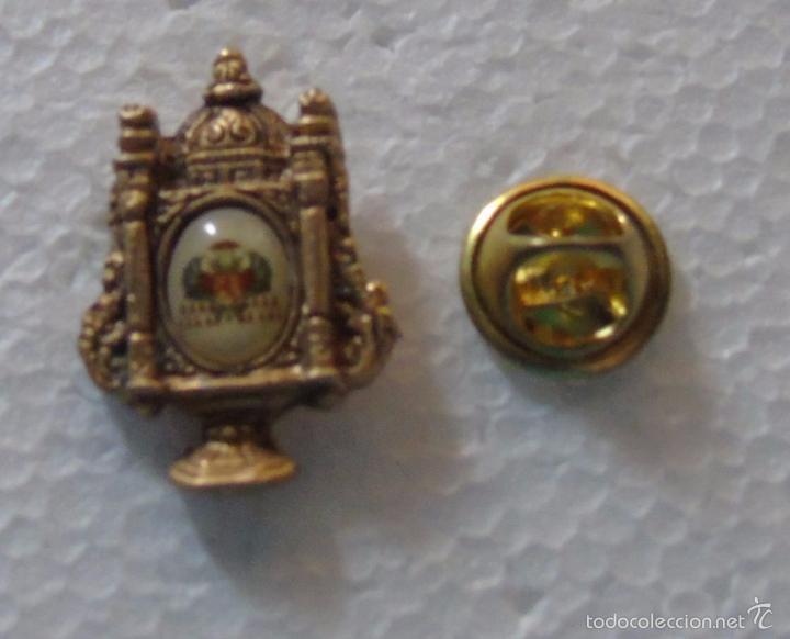 Pin's de collection: PIN DE TURISMO BANDERAS HER&Aacute;LDICA. ESCUDO HER&Aacute;LDICO DE TOLEDO