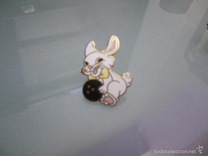 Pins de colecci&oacute;n: PIN (SANDERS 818361-5999 en la parte posterior)