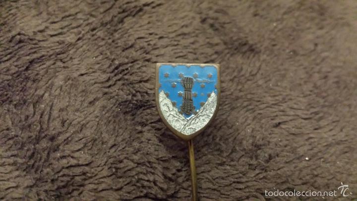 Pins de cole&ccedil;&atilde;o: PIN ANTIGUO ESCUDO HER&Aacute;LDICO O EMBLEMA MILITAR (insignia de aguja )
