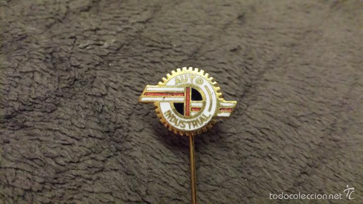 Pins de cole&ccedil;&atilde;o: ANTIGUO PIN AUTO INDUSTRIAL CONCESIONARIO Y EMPRESA DE AUTOBUSES (INSIGNIA ANTIGUA ESMALTADA D AGUJA
