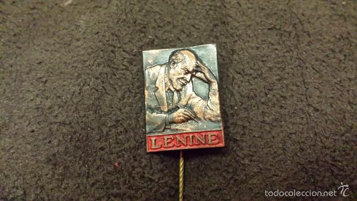 Sammlung von Pins: Pin Lenin fue pol&iacute;tico revolucionario, te&oacute;rico pol&iacute;tico y comunista ruso.(INSIGNIA ANTIGUA POLITICA)