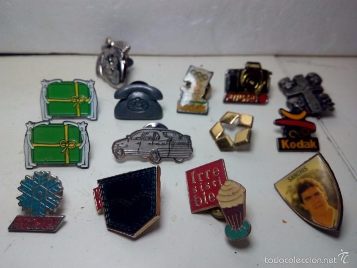 Pins de colecci&oacute;n: Lote pins a&ntilde;os 80 - Foto 1