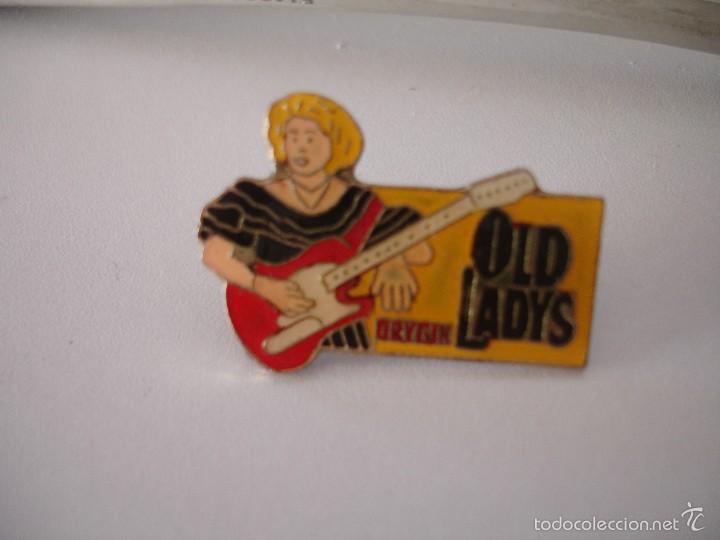Pins de colecci&oacute;n: PIN 203 PINS BADGE M&Uacute;SICA OLD LADIES UK ROCK GUITAR DRYGIN LARIOS GINEBRA GUITARRA
