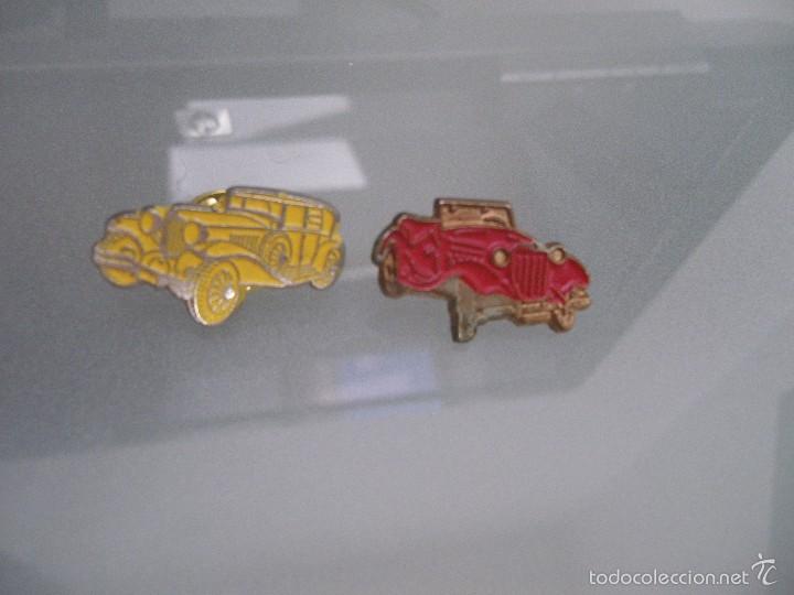 Pin's de collection: 2 PINS COCHES