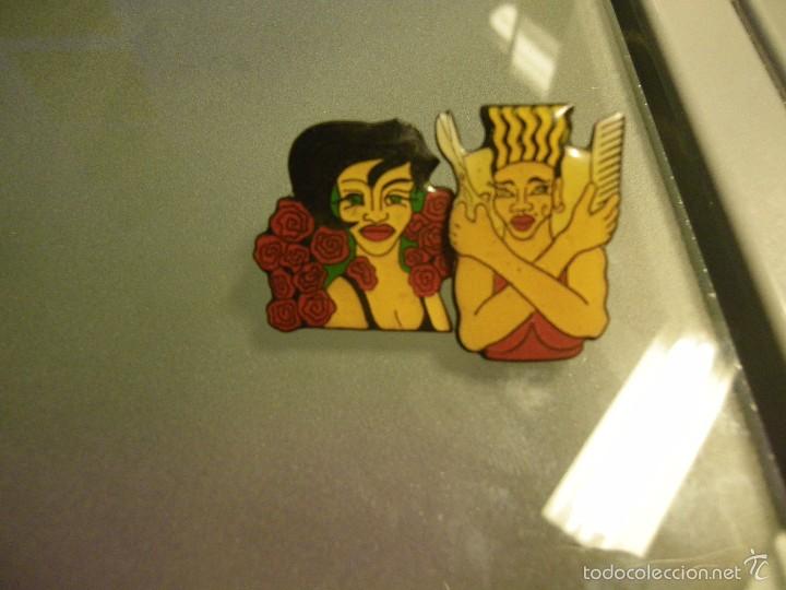 Pin's de collection: 2 pins personajes femeninos de dibujos /no s&eacute; nombre ni serie)