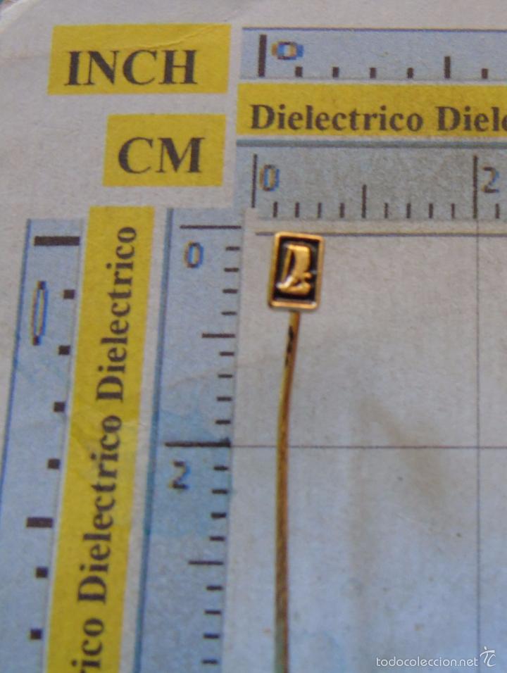 Pins e Spille di collezione: INSIGNIA DE SOLAPA OJAL. COCHES MOTOS. LADA. NO PIN.