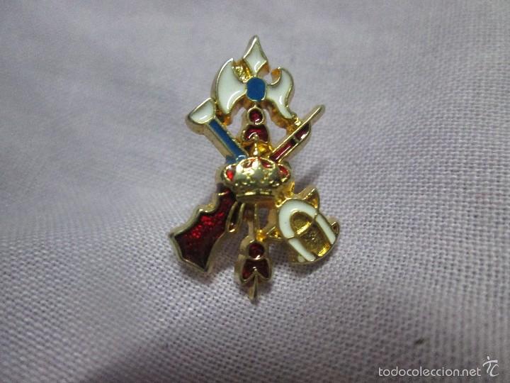 Pins de colecci&oacute;n: Pin curpo militar (legion guardia civil)