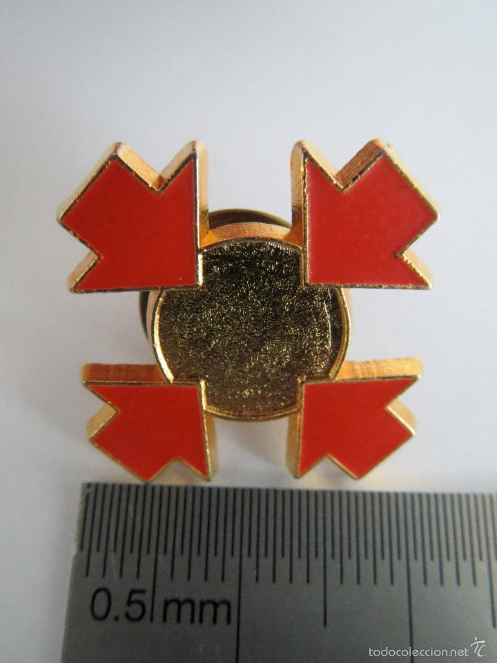 Pins de colecci&oacute;n: PIN LOGOTIPO FLECHAS LOGO - Foto 1