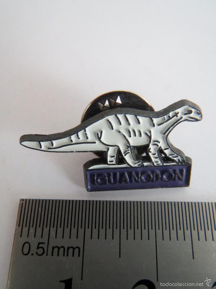 Pins de colecci&oacute;n: PIN DINOSAURIO IGUANODON - Foto 1