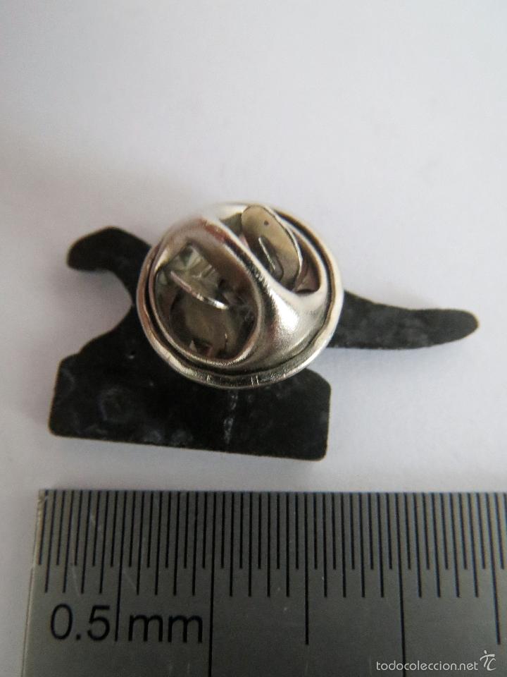 Pins de colecci&oacute;n: PIN DINOSAURIO IGUANODON - Foto 2