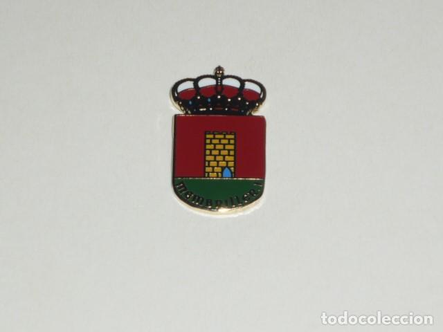Pins de colecci&oacute;n: PIN HERALDICO DE MEMBRILLERA (GUADALAJARA)