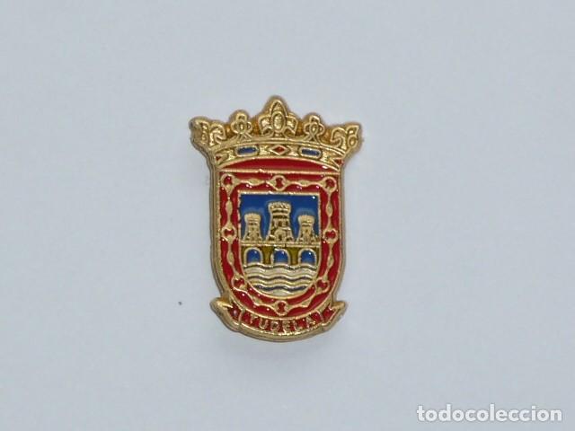 Pins de colecci&oacute;n: PIN ESCUDO HERALDICO DE TUDELA (NAVARRA)