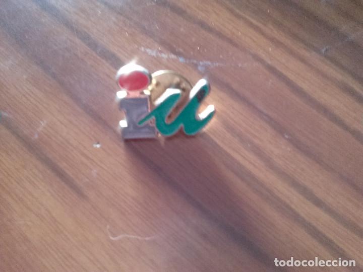 Collection pins: PIN. IZQUIERDA UNIDA.  POL&Iacute;TICO. BUEN ESTADO. RARO.