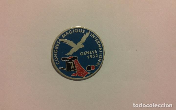 Sammlung von Pins: INSIGNIA CONGRES MAGIQUE INTERNATIONAL GENEVE 1952. MAGIA