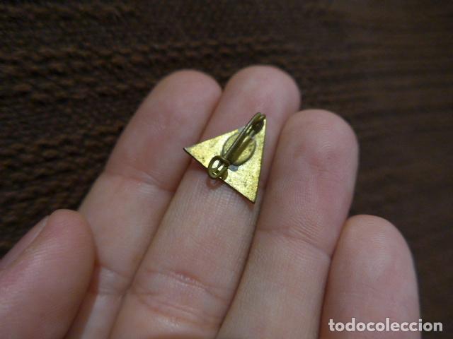 Pins de colecci&oacute;n: Antigua insignia a identificar - Foto 2
