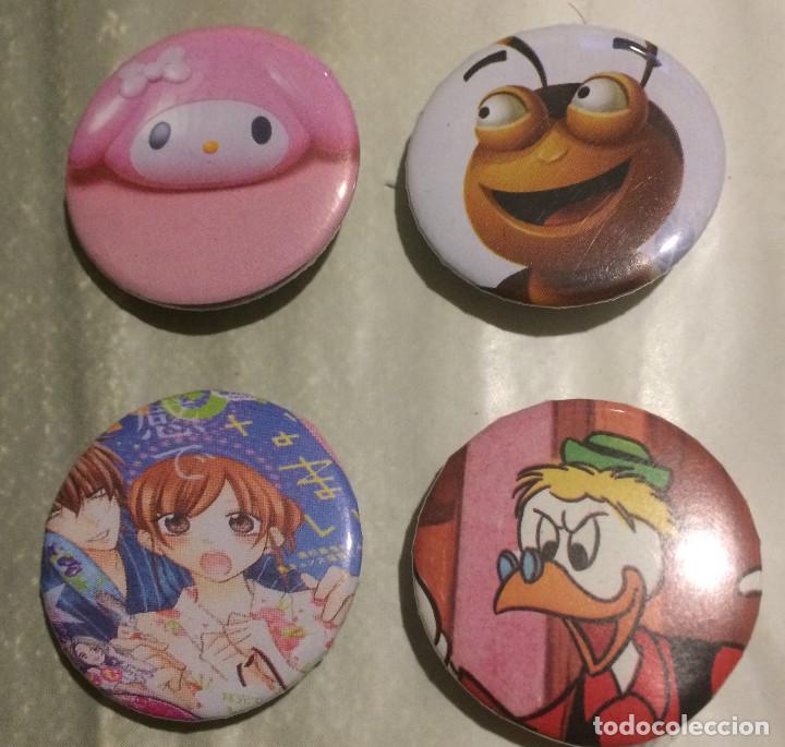 Pins de colecci&oacute;n: 4 chapas de alfiler infantiles. Conejito rosa, abeja, manga, Ungenio Tarconi. 30 mm. Nuevas.