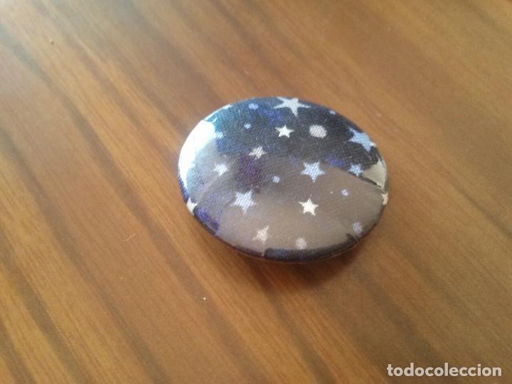 Sammlung von Pins: CHAPA. ESTRELLAS BRILLANTES. DE TELA CON PL&Aacute;STICO. 0,31 MM. BUEN ESTADO. SIN USO. RARO