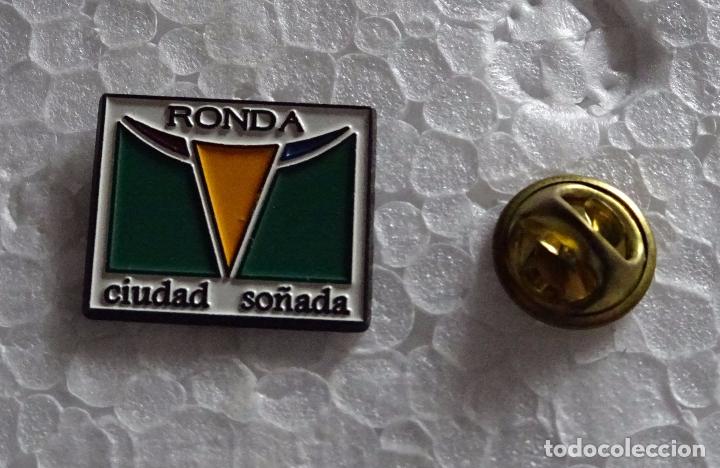 Collection pins: PIN DE TURISMO. RONDA CIUDAD SO&Ntilde;ADA, M&Aacute;LAGA