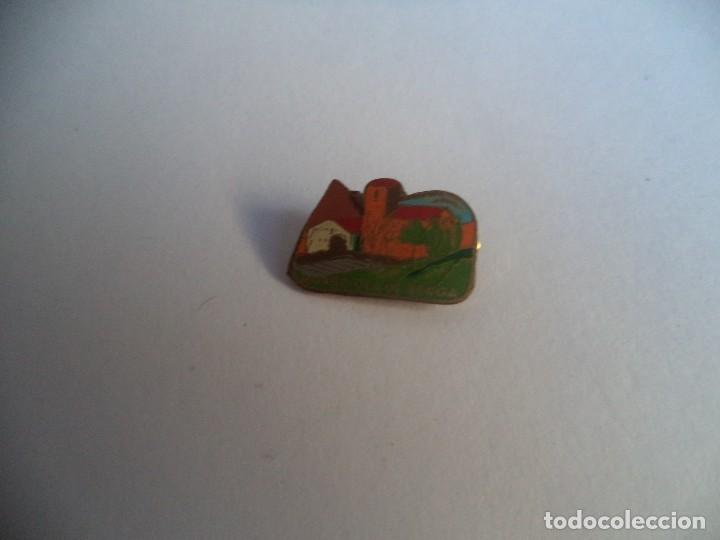 Pins de colecci&oacute;n: Pin de Guardiola de Berga ...esqui....alta monta&ntilde;a