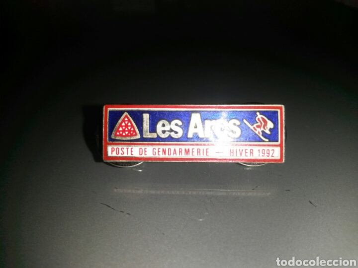 Sammlung von Pins: PIN POSTE DE GENDARMERIE-HIVER 1992 LES ARCS