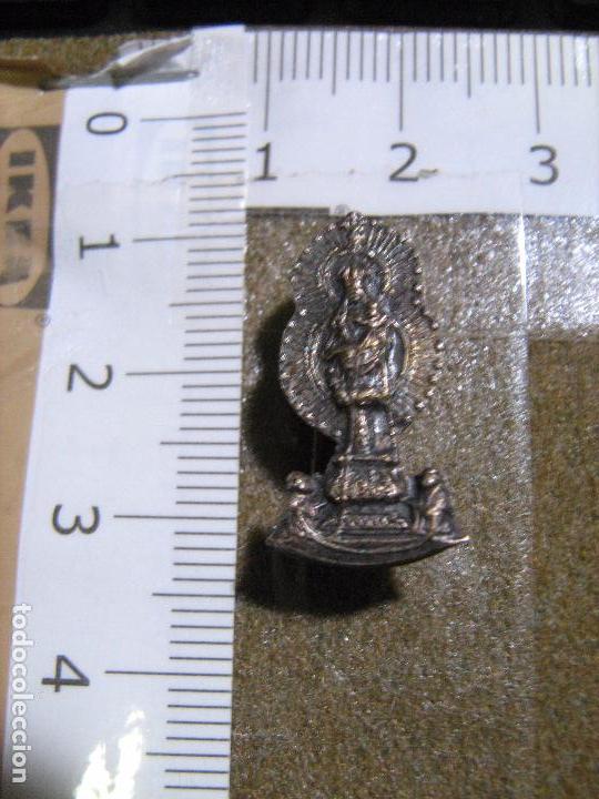 Pins de colecci&oacute;n: ANTIGUA INSIGNIA DE IMPERDIBLE CON LA VIRGEN DEL PILAR