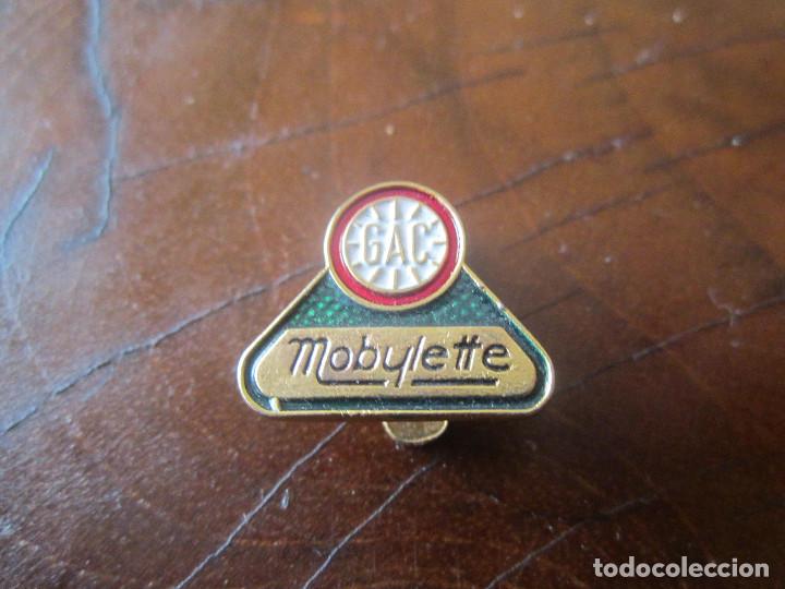 Pin's de collection: Pin tipo Insignia de solapa marca de Moto Mocicletas Bicicleta s MOBYLETTE