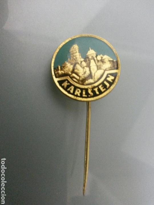 Pins e Spille di collezione: PIN AGUJA CORBATA CASTILLO KARLSTEJN REP. CHECA A&Ntilde;OS 60'