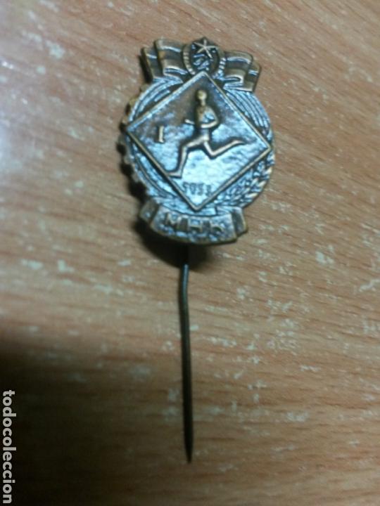 Pins e Spille di collezione: PIN AGUJA CORBATA MHK 1953 HUNGRIA