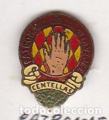 Sammlung von Pins: ANTIGUO PIN DE OJAL DE PUBLICIDAD  DEL PATRONATO LOCAL DE LA VEJEZ DE CENTELLAS